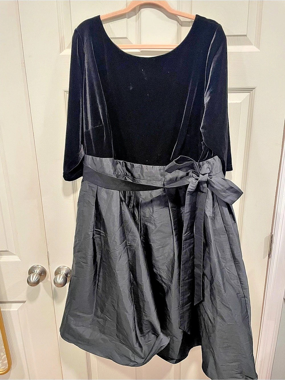 Adrianna Papell Black Velvet & Taffeta Dress Size 24W